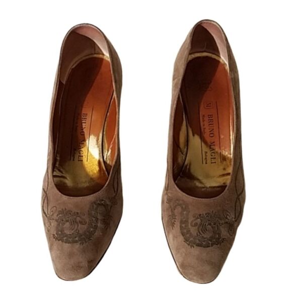 Bruno Magli Taupe Dragon Print 3" Heel Pumps 8.5 B - Picture 1 of 7